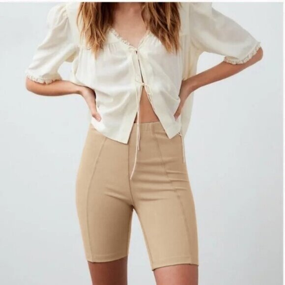 Wilfred Pants - Aritzia Wilfred Garlen Biker Short In Roebuck Size XS